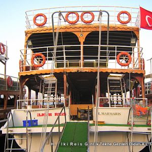 Daily boat tour with Ilki H Reis boat