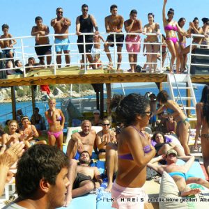 Daily boat tour with Ilki H Reis boat