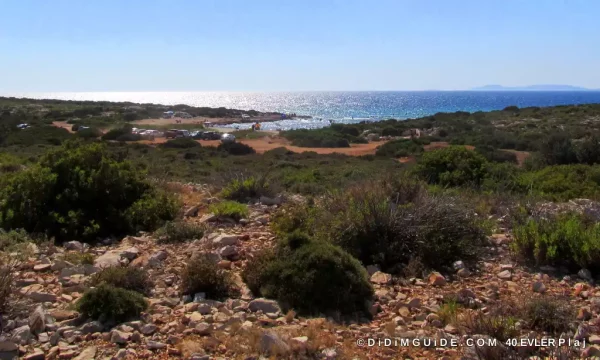 Didim 40Evler Koy Karadan yolu pek iyi olmasa da harika denizi var