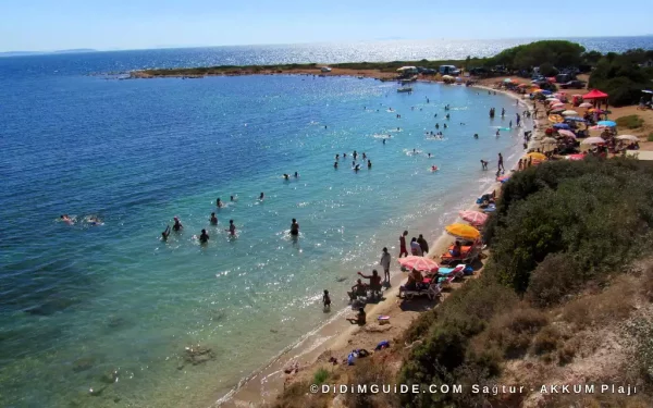 Didim Akkum Plajı Sağturdan sonra sağtur ile Denizli Öğretmenler arasında